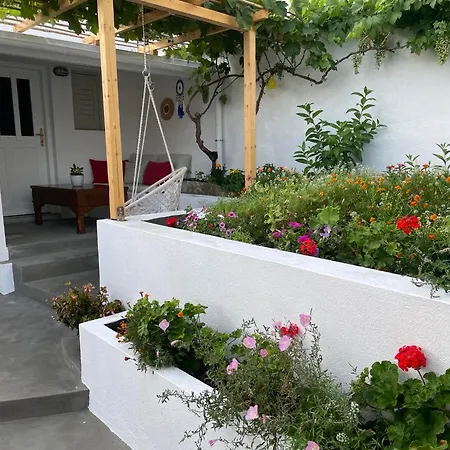 Tsanis Semesterbostad